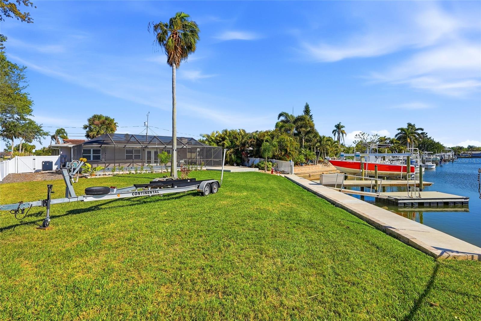 Listing photo id 22 for 5015 Pelican Drive