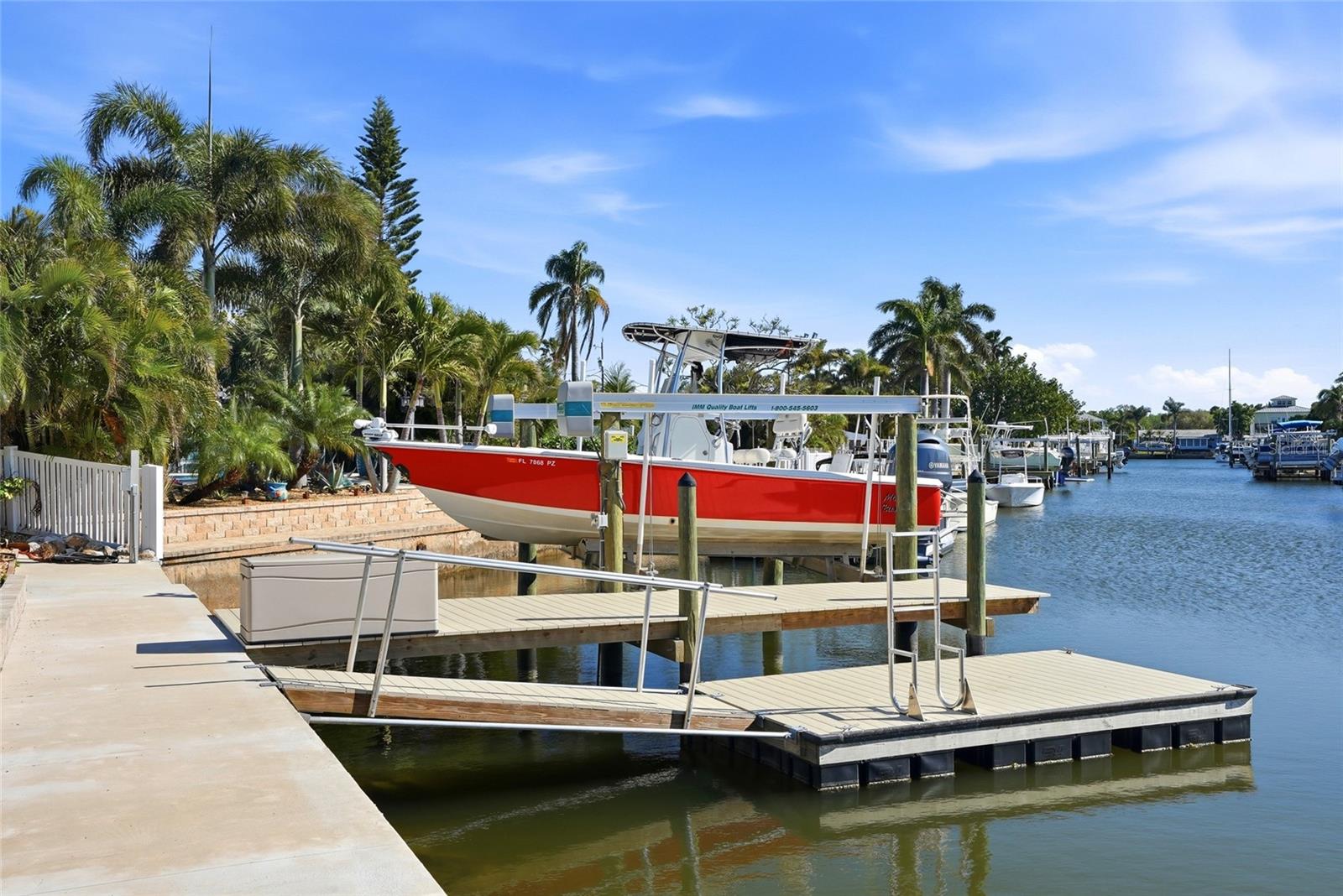 Listing photo id 23 for 5015 Pelican Drive