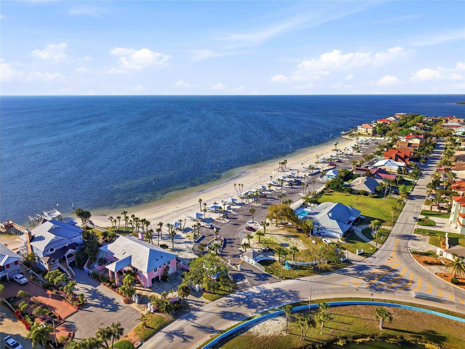 Listing photo id 27 for 5015 Pelican Drive