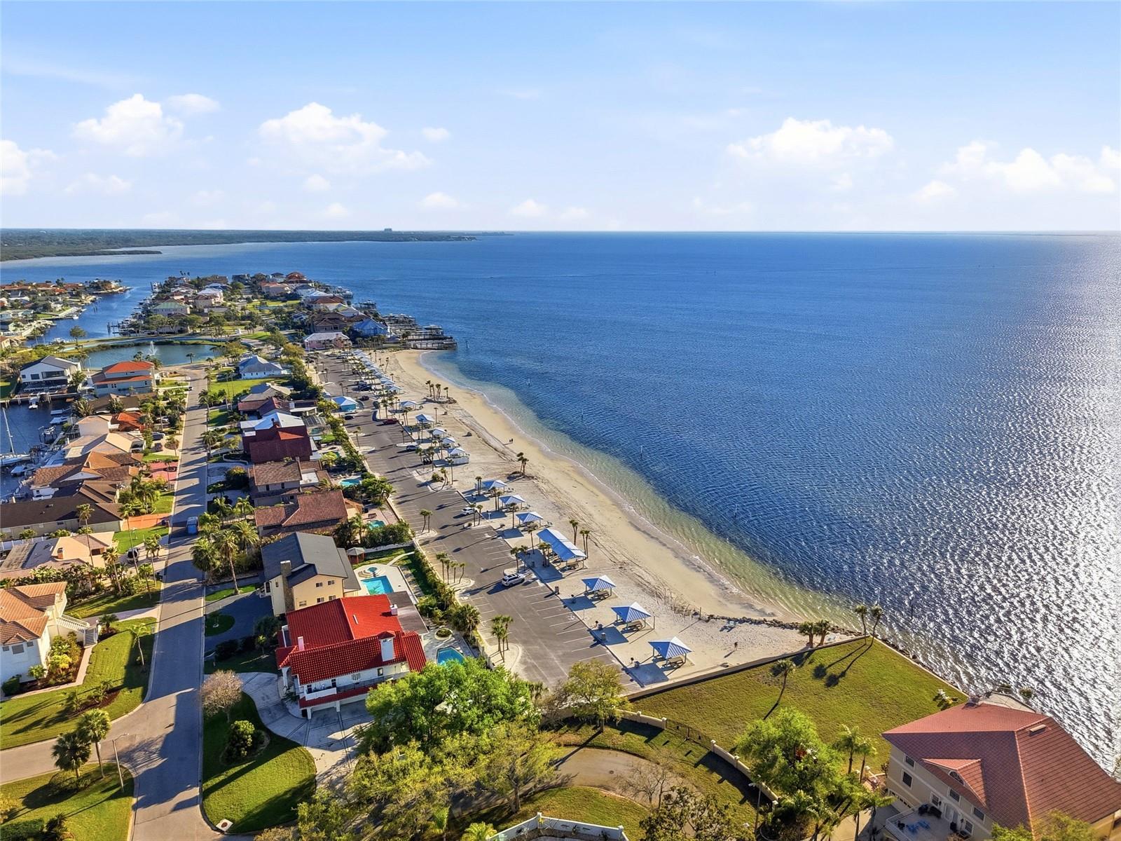 Listing photo id 30 for 5015 Pelican Drive