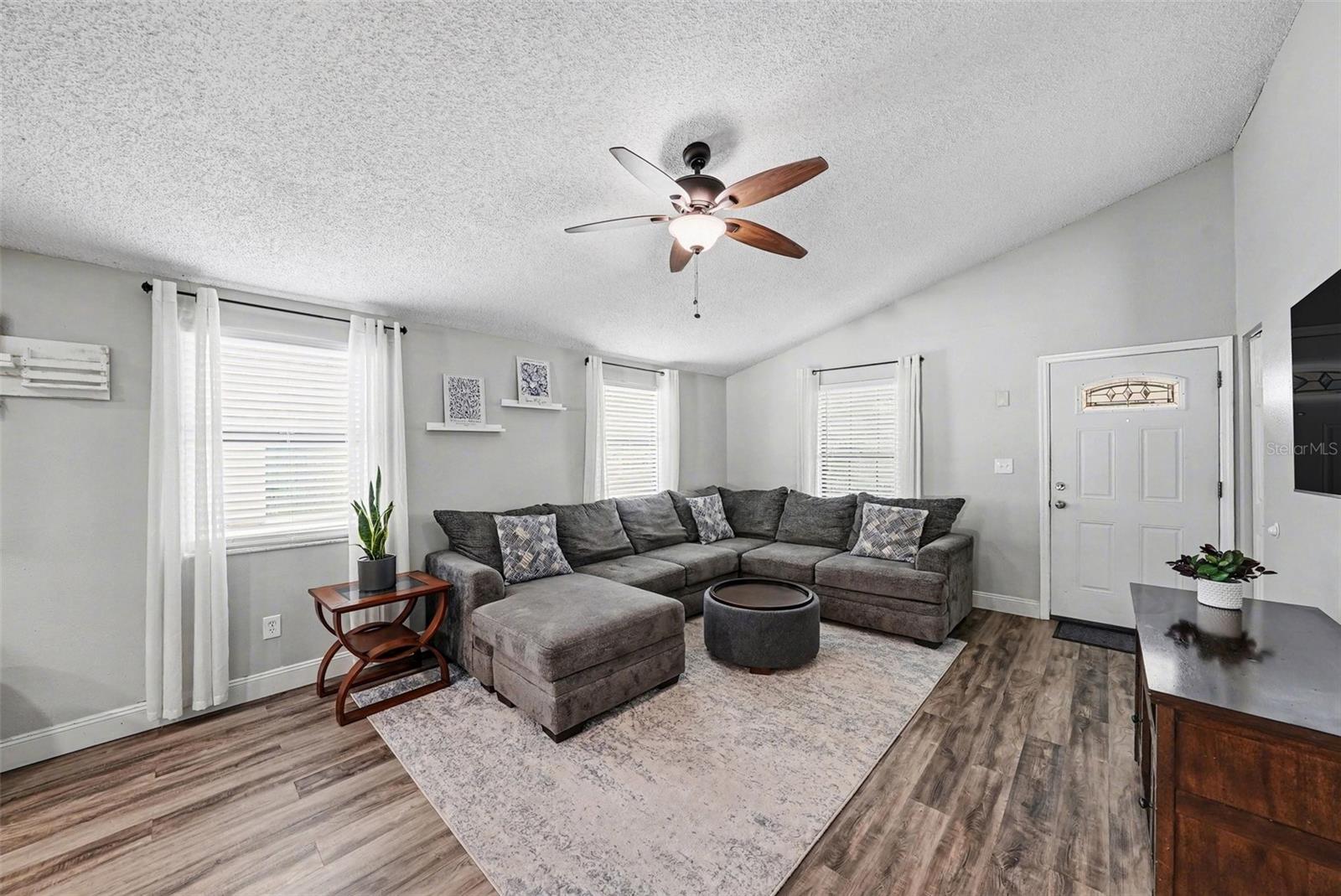 Image 5 of 30 For 6003 Himes Avenue