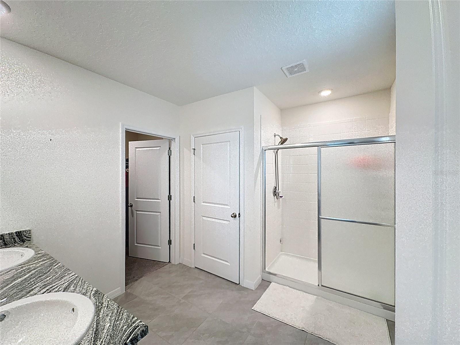 Image 33 of 43 For 8379 Ender Hills Drive