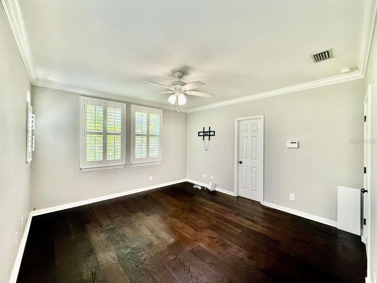 Image 19 of 39 For 505 Tampania Avenue 5