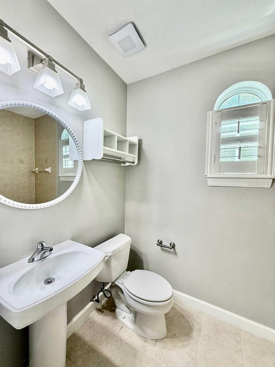 Image 30 of 39 For 505 Tampania Avenue 5