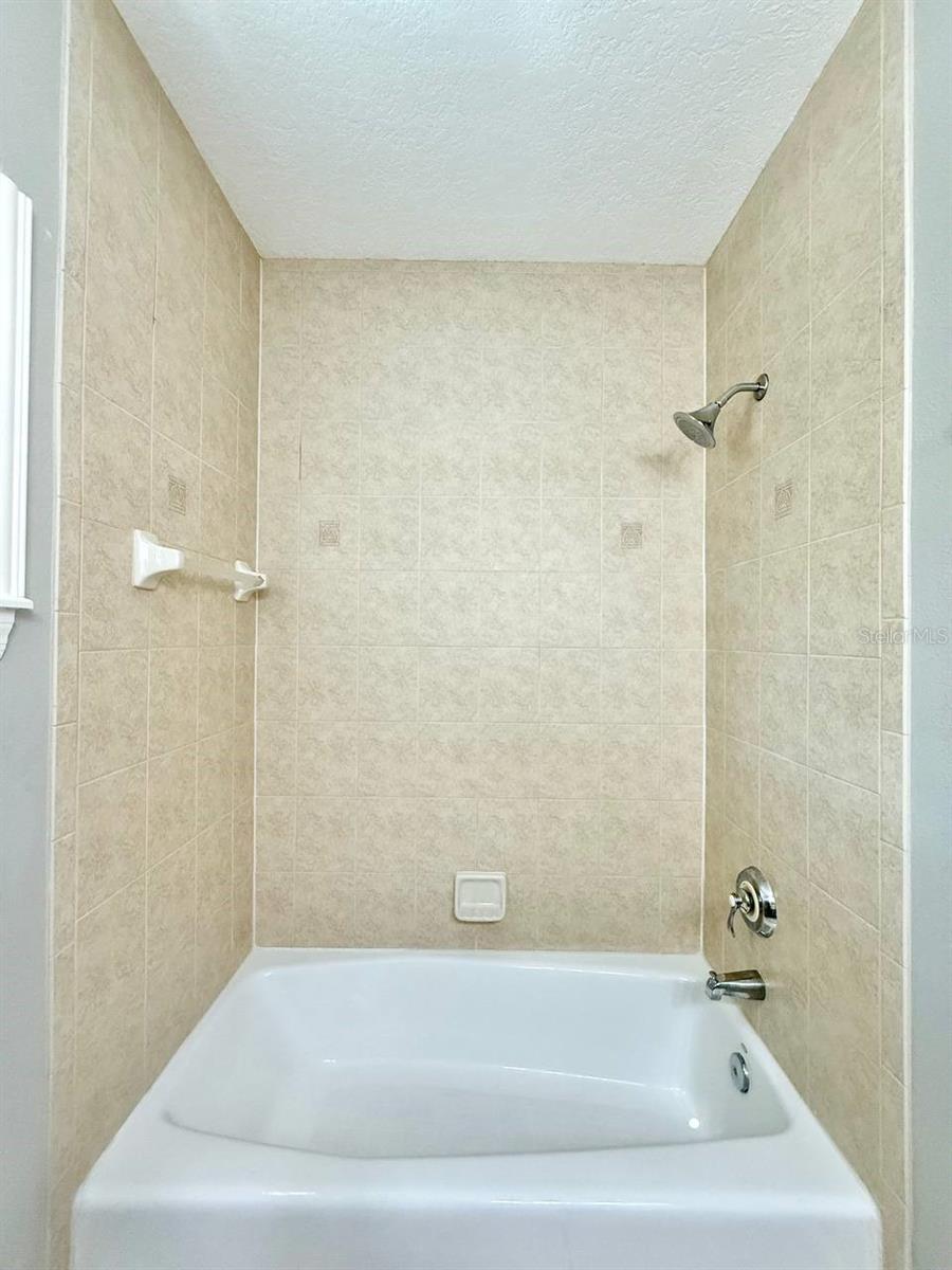 Image 31 of 39 For 505 Tampania Avenue 5