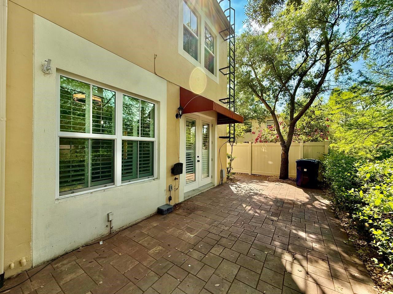 Image 35 of 39 For 505 Tampania Avenue 5