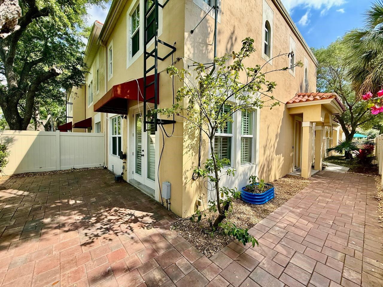 Image 38 of 39 For 505 Tampania Avenue 5