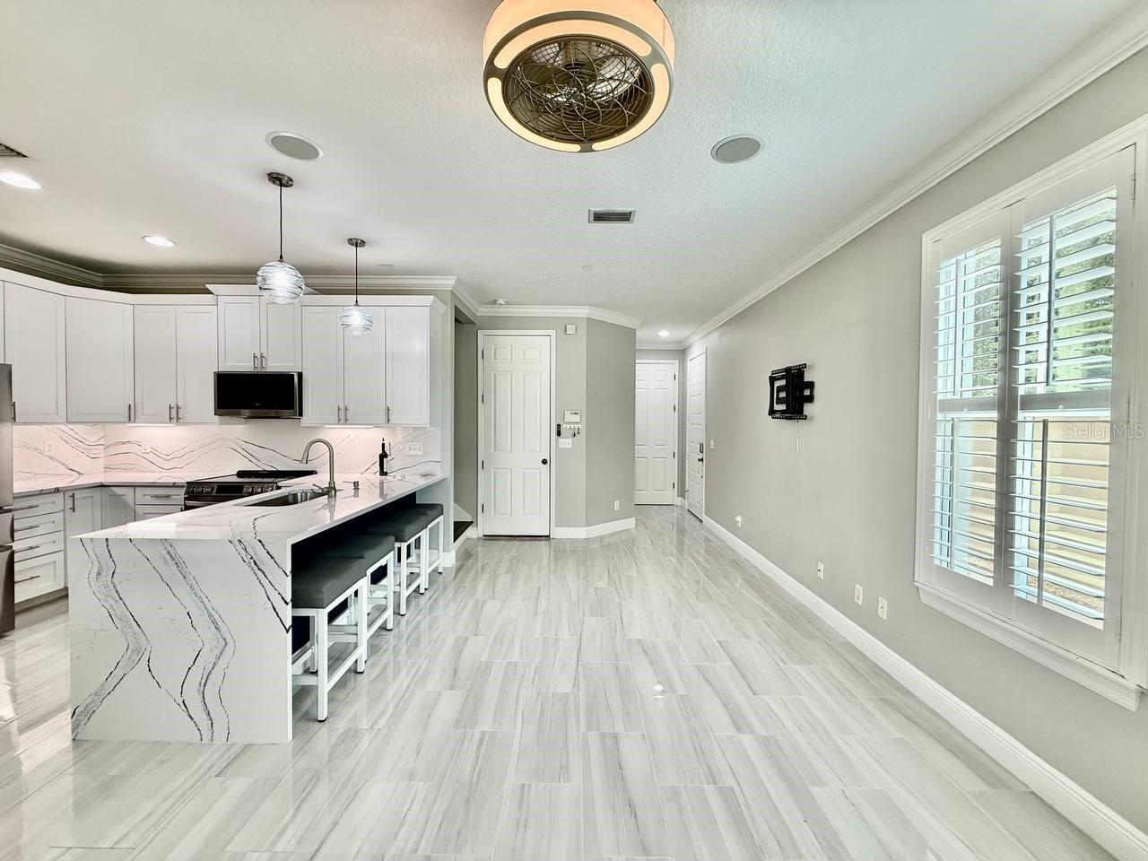 Image 9 of 39 For 505 Tampania Avenue 5