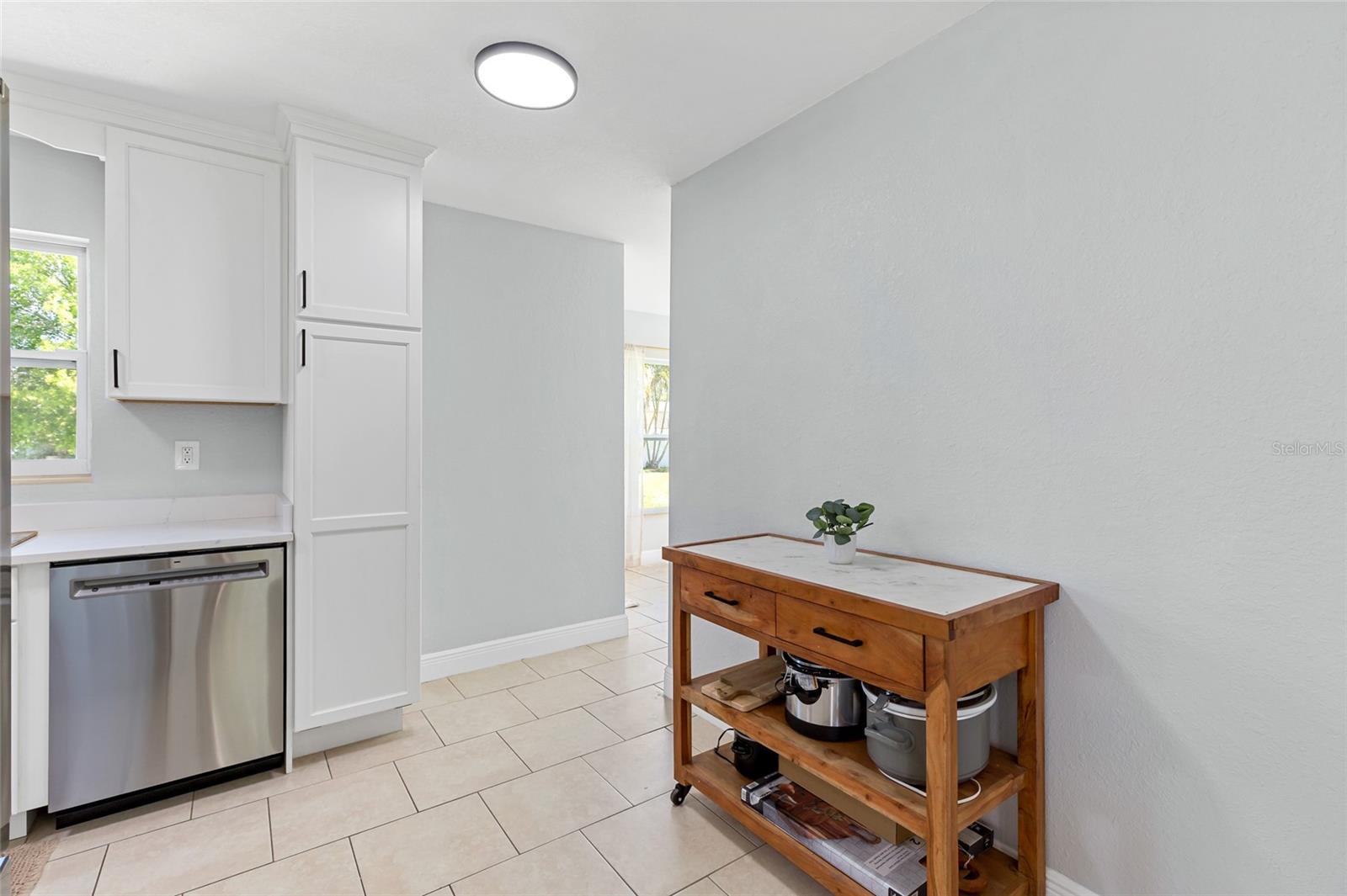 Image 10 of 49 For 1816 7th Street W