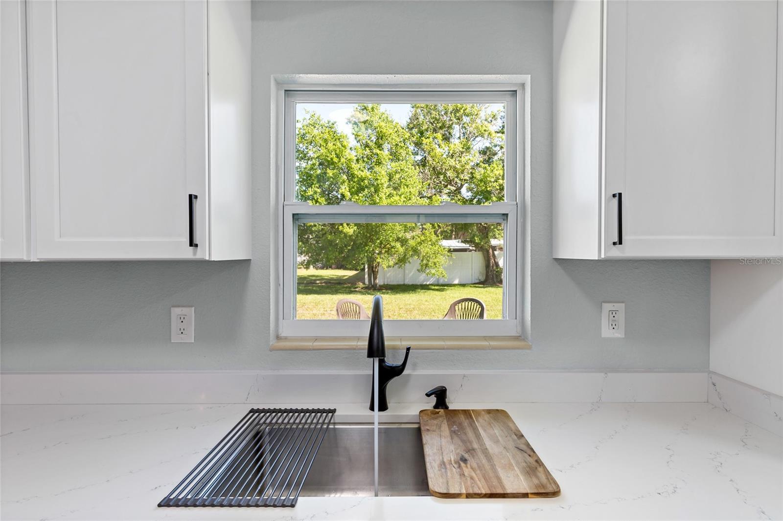 Image 15 of 49 For 1816 7th Street W