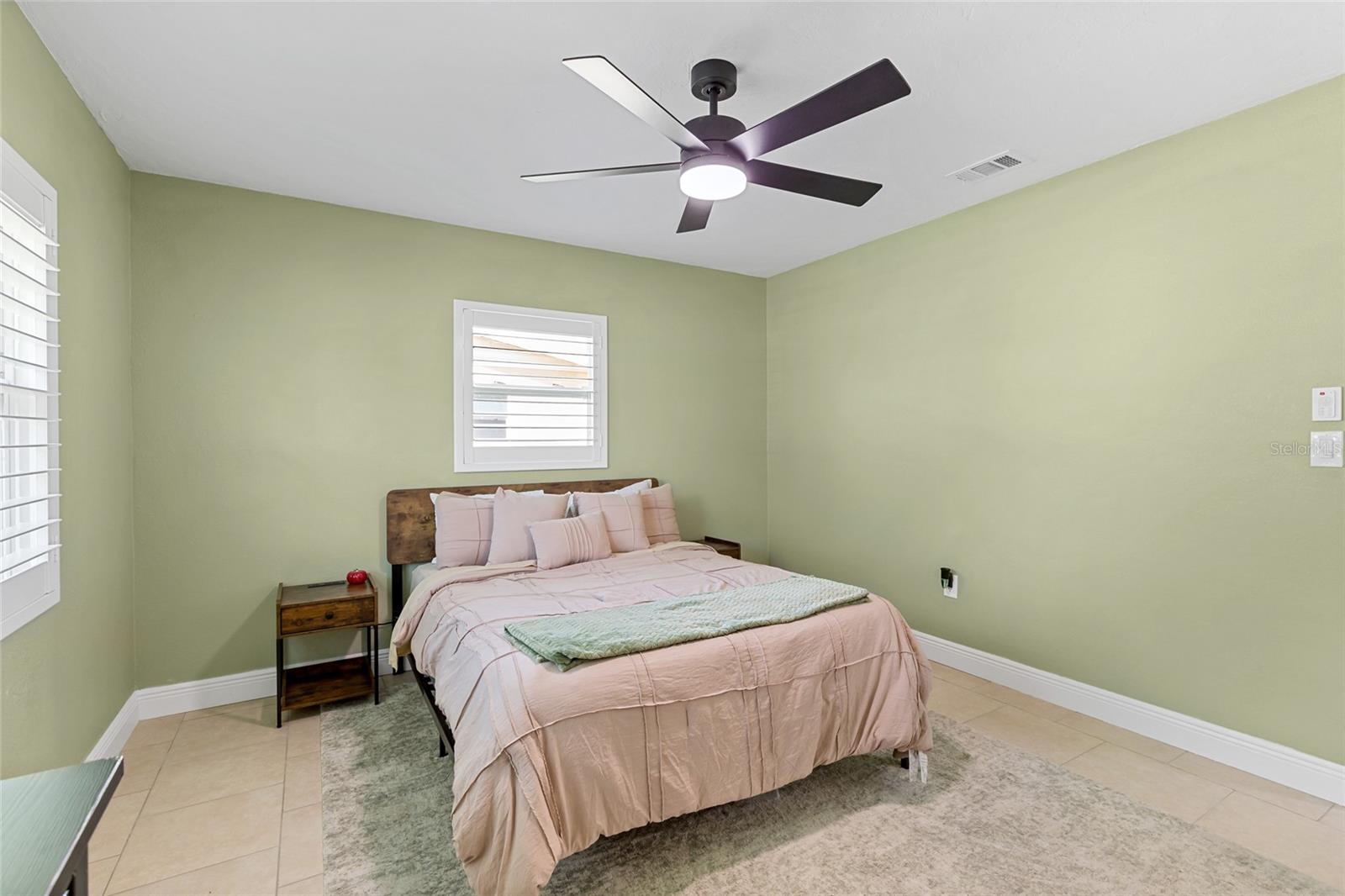 Image 18 of 49 For 1816 7th Street W