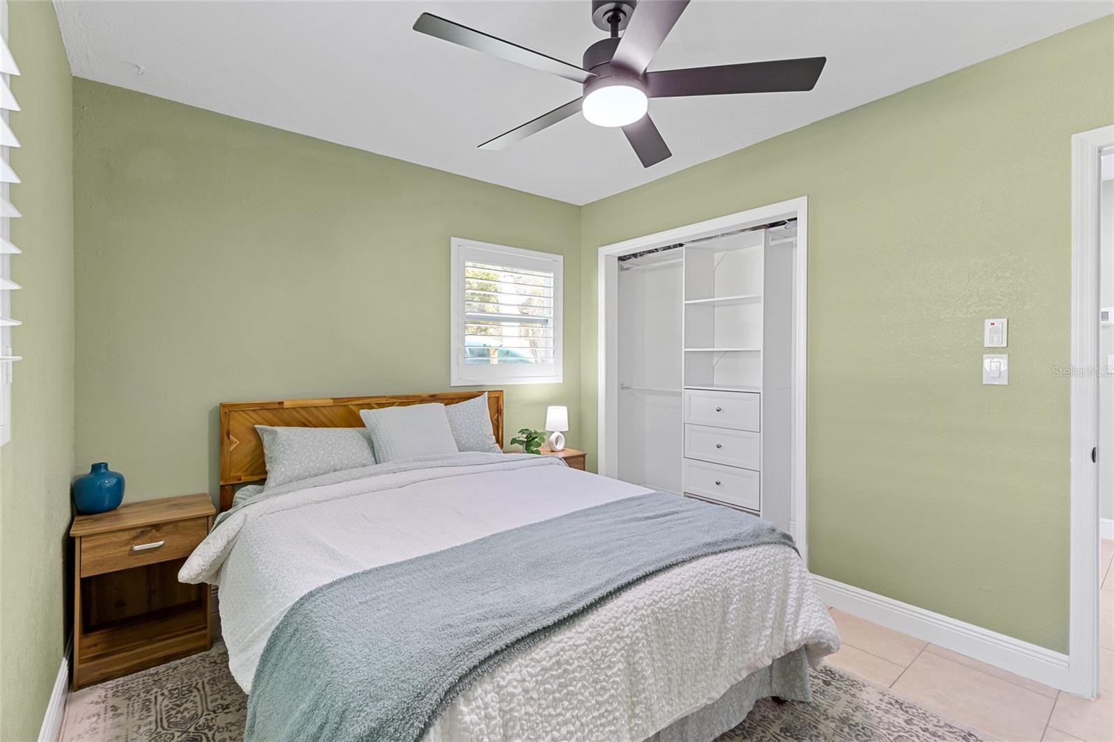 Image 23 of 49 For 1816 7th Street W