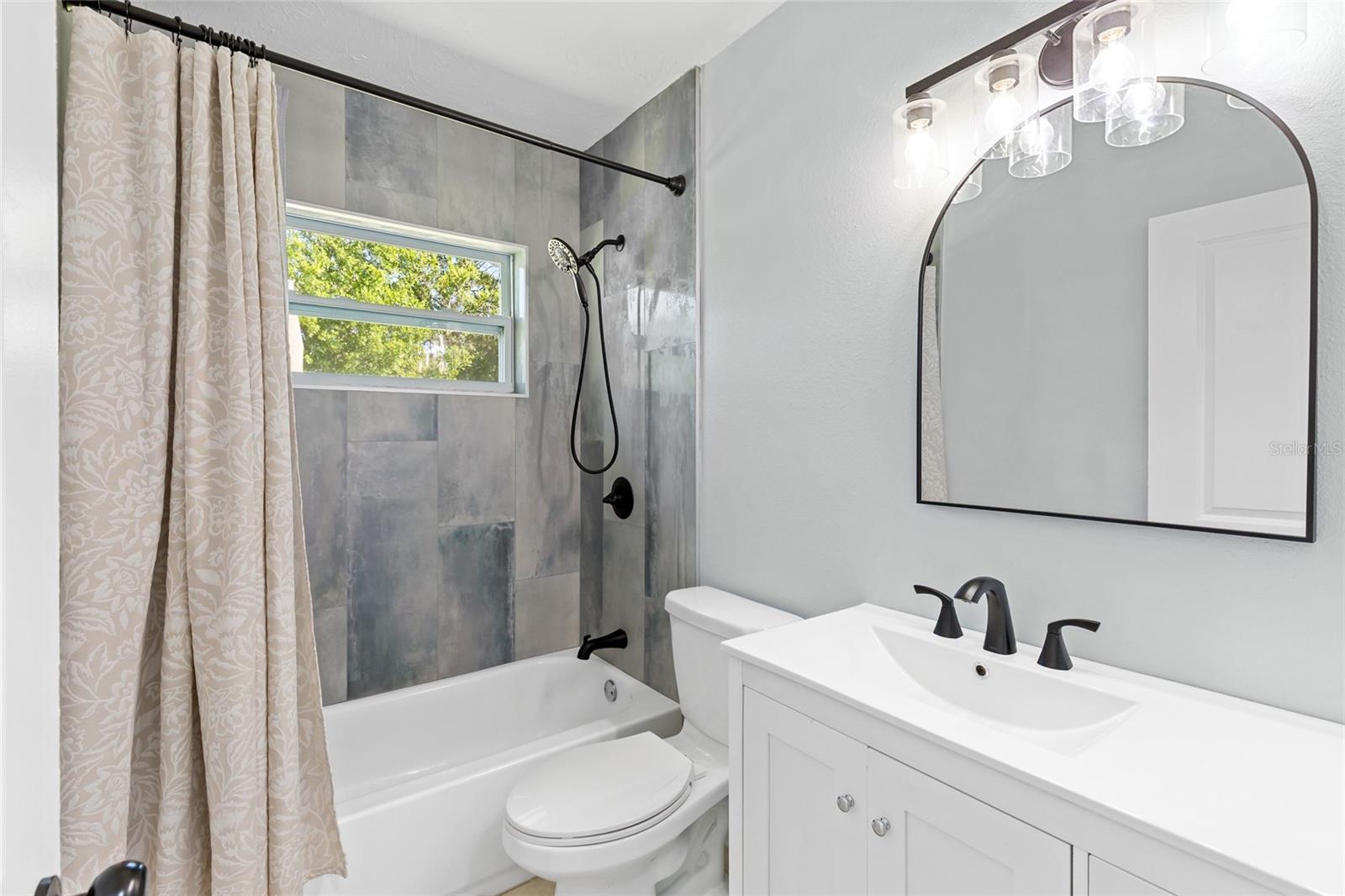 Image 24 of 49 For 1816 7th Street W