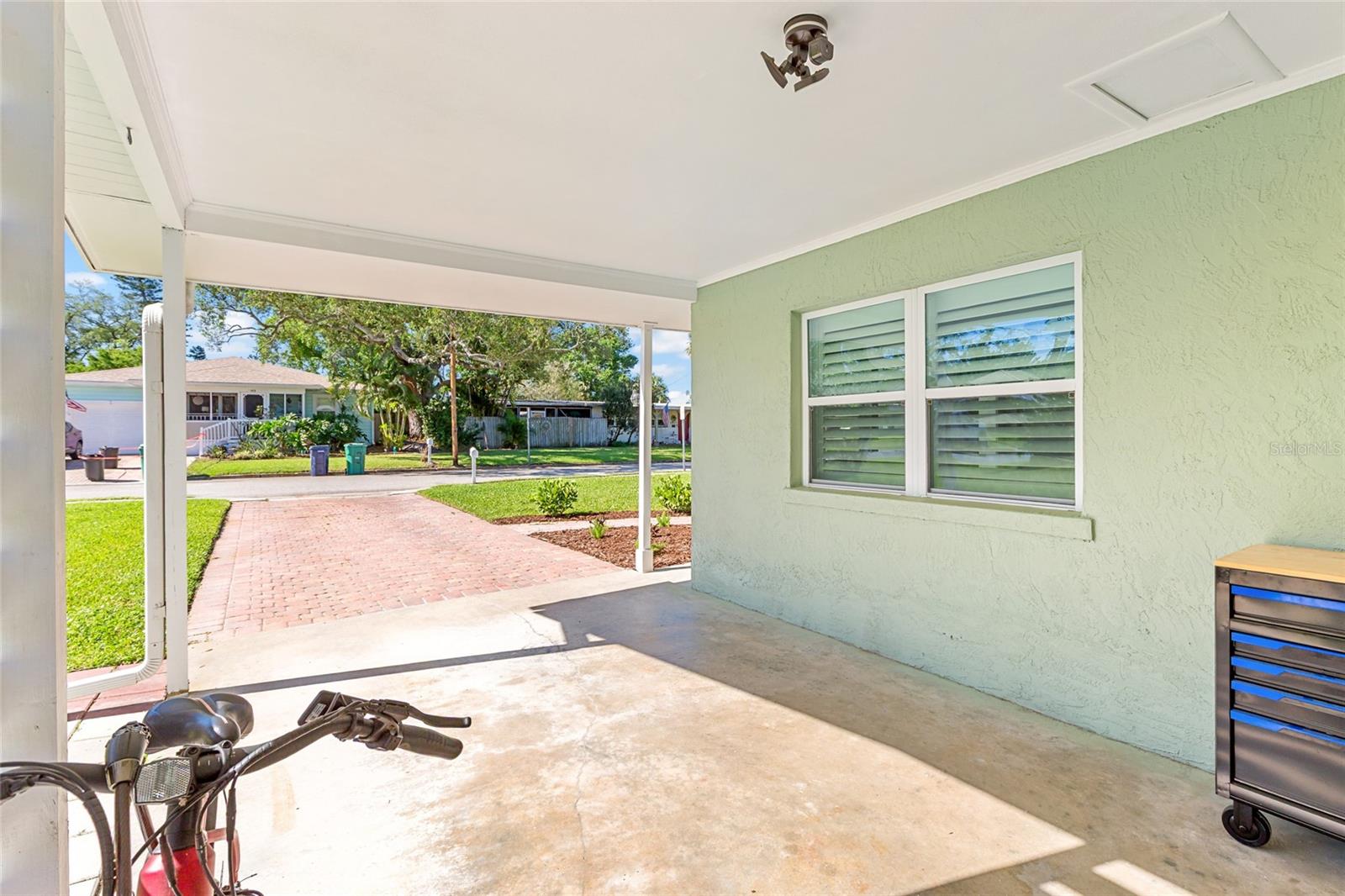 Image 27 of 49 For 1816 7th Street W