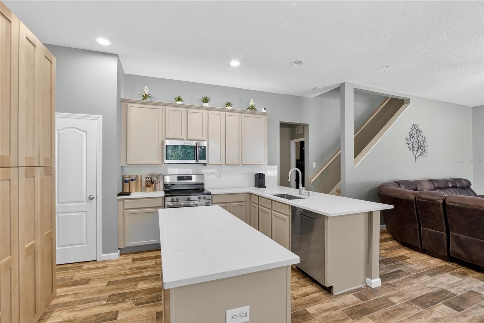 Image 19 of 56 For 5937 Riva Ridge Drive