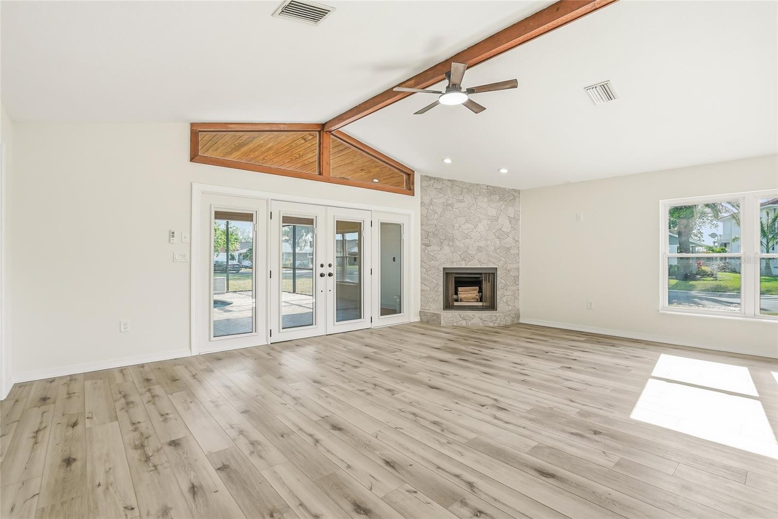 Image 13 of 42 For 4510 Rickover Court