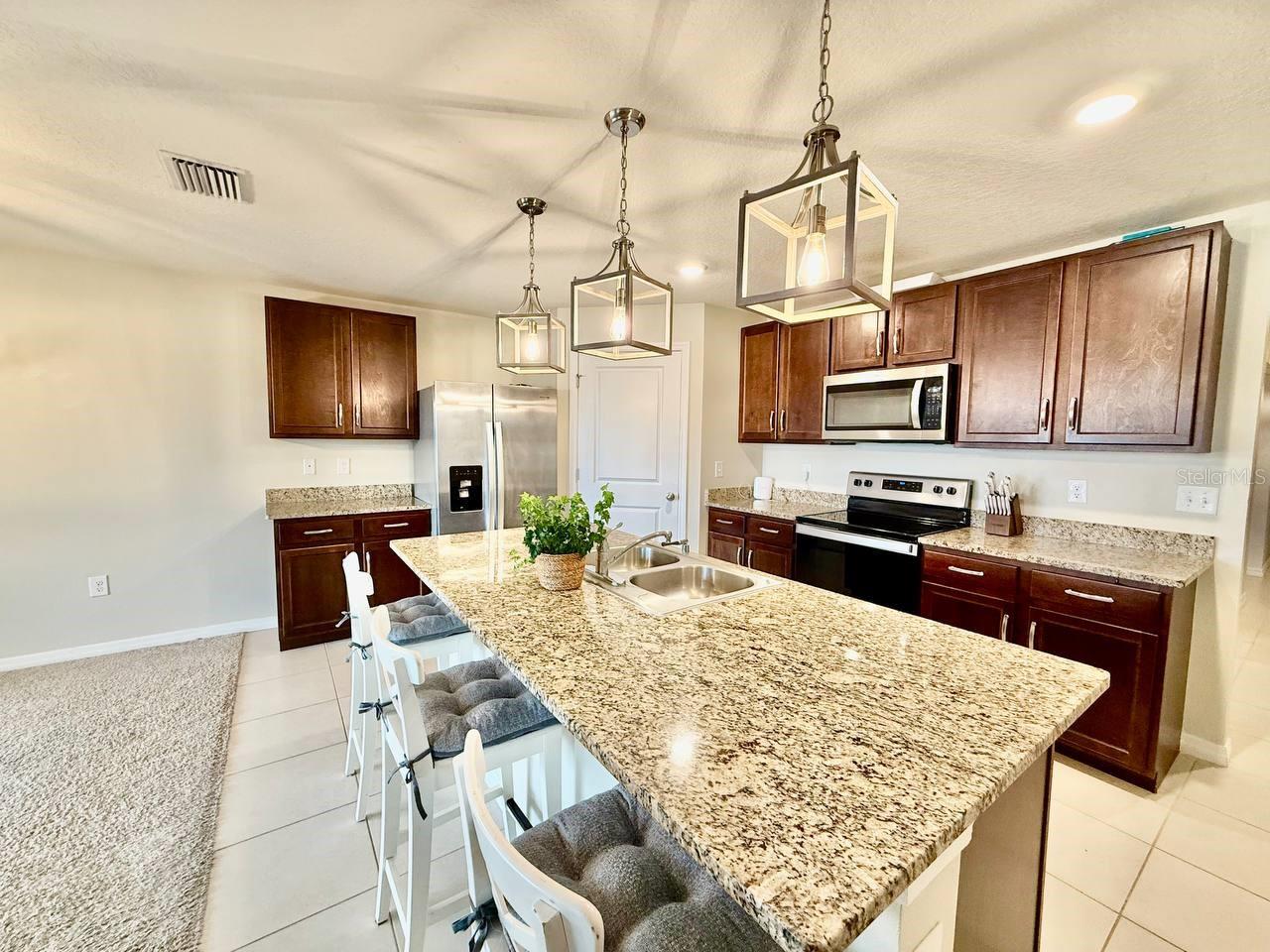 Image 6 of 25 For 1026 Golden Shiner Avenue