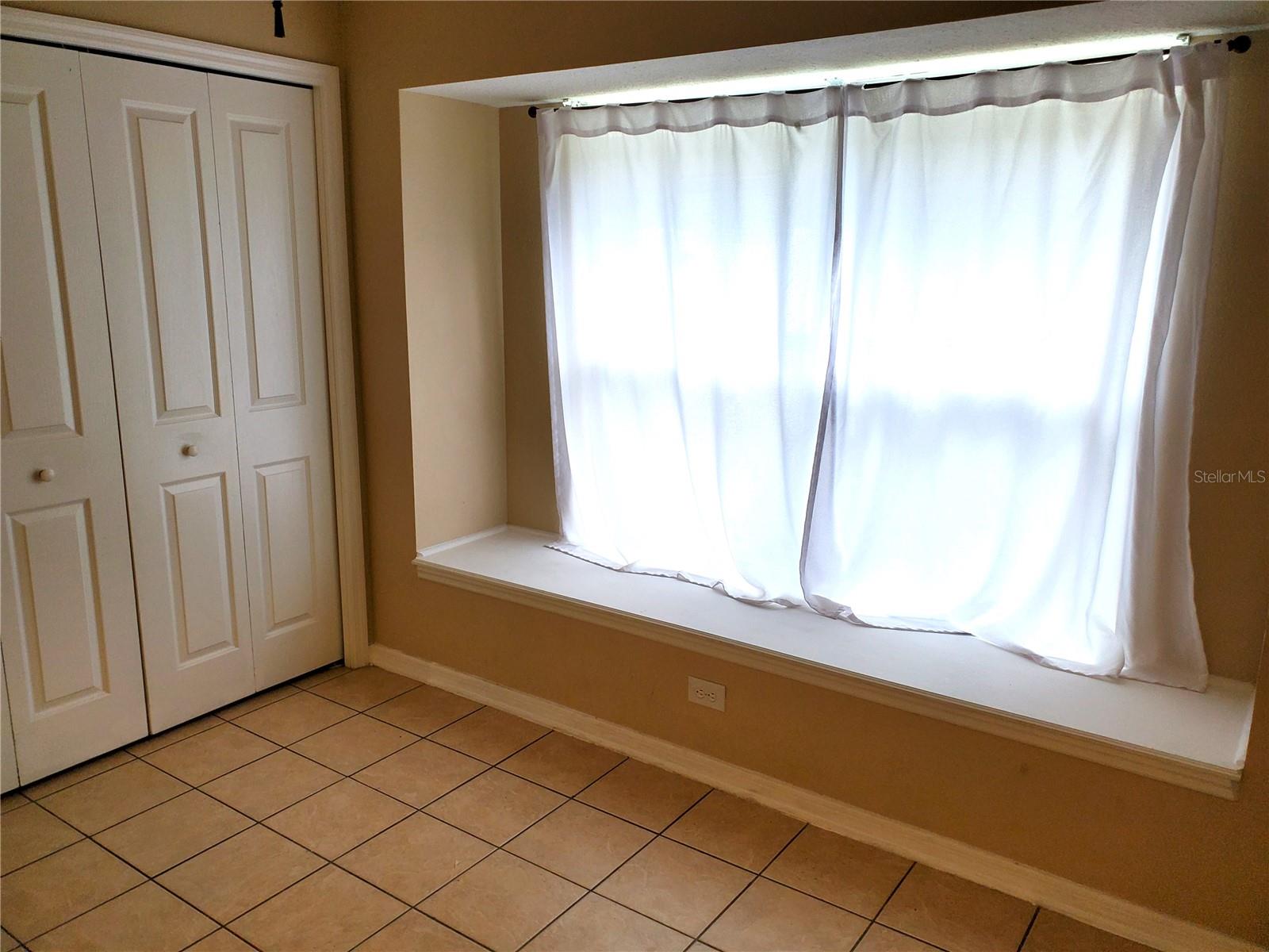 Image 11 of 18 For 31354 Kirkshire Court