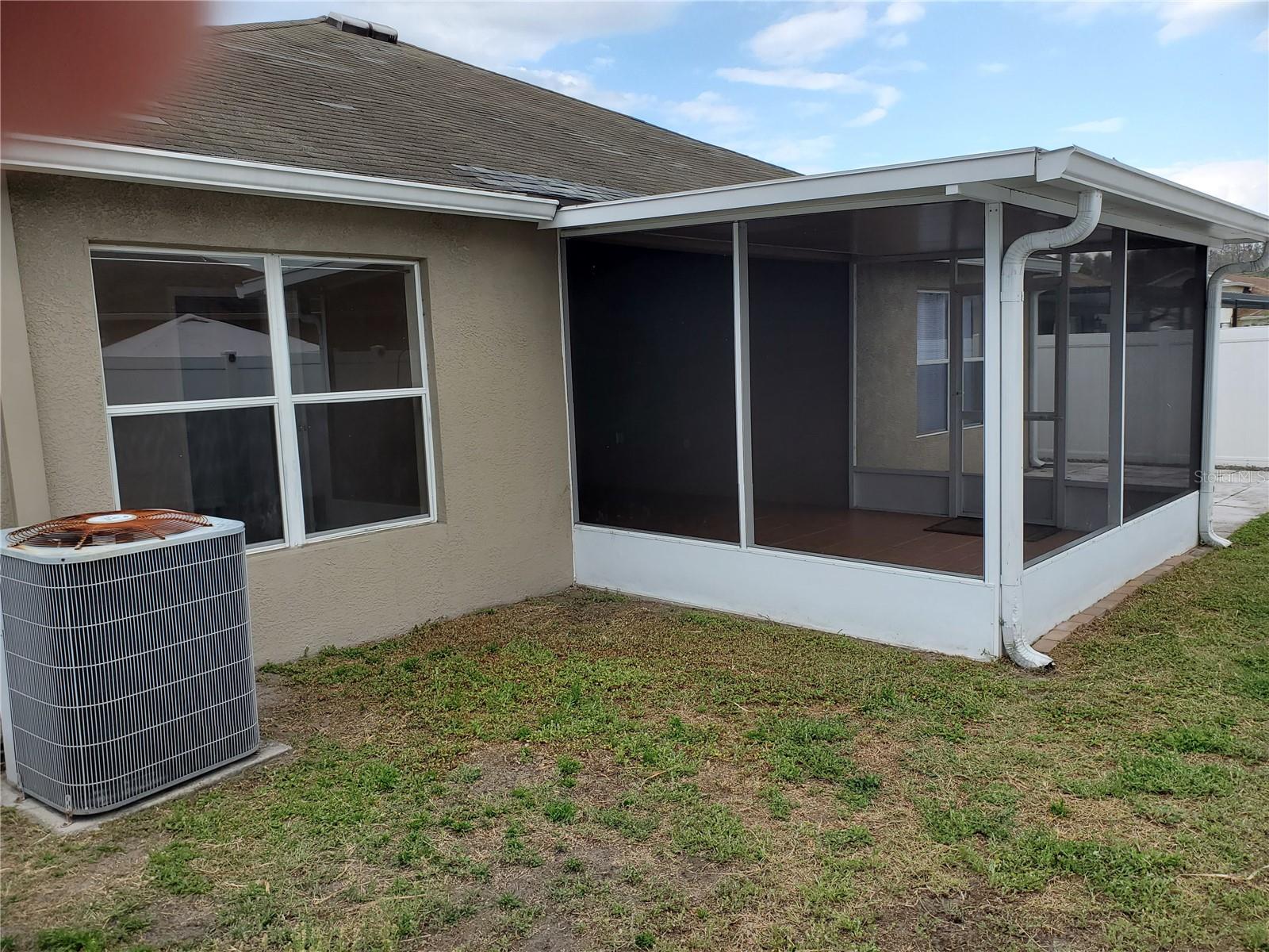 Image 16 of 18 For 31354 Kirkshire Court