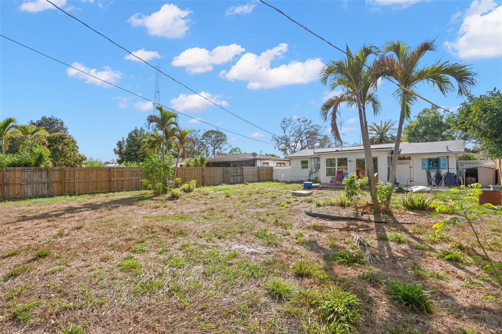 Image 23 of 24 For 1349 Young Avenue