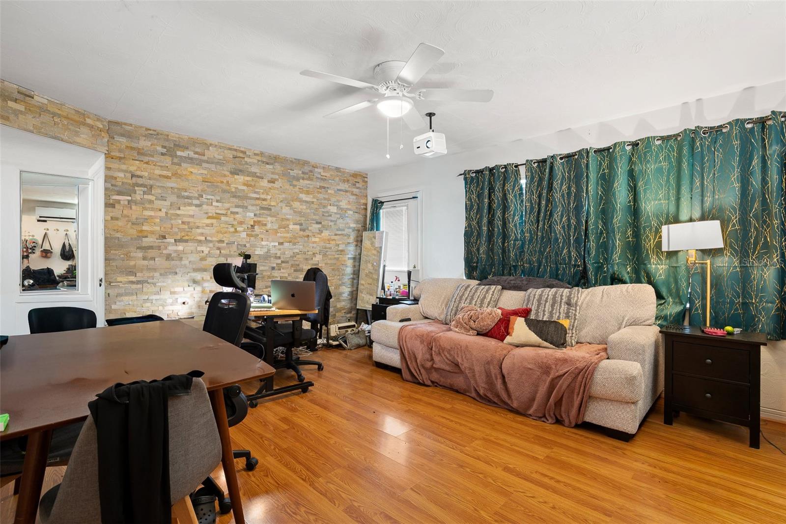 Image 6 of 24 For 1349 Young Avenue