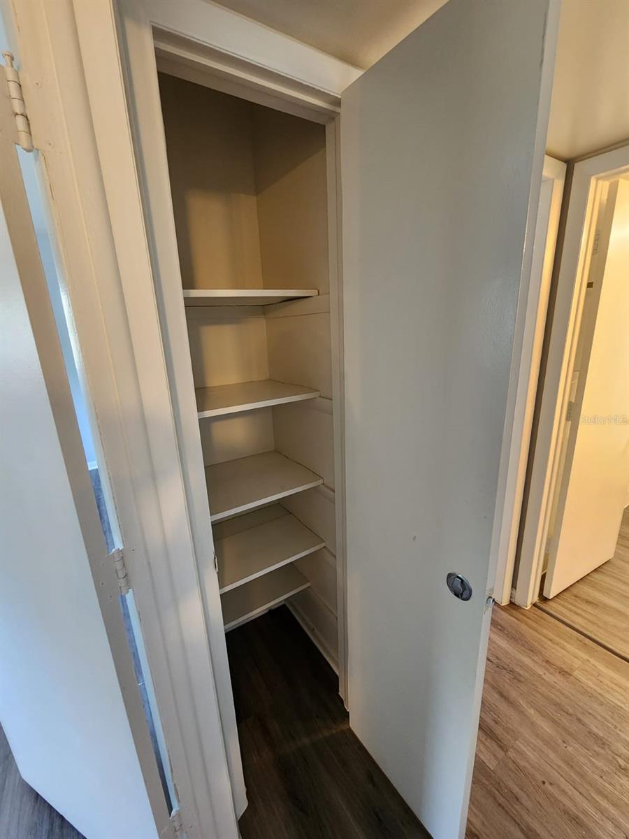 Image 14 of 17 For 2501 Renatta Drive 4