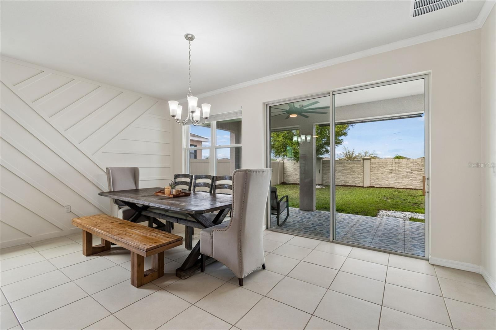 Image 14 of 49 For 1135 Pipestone Place