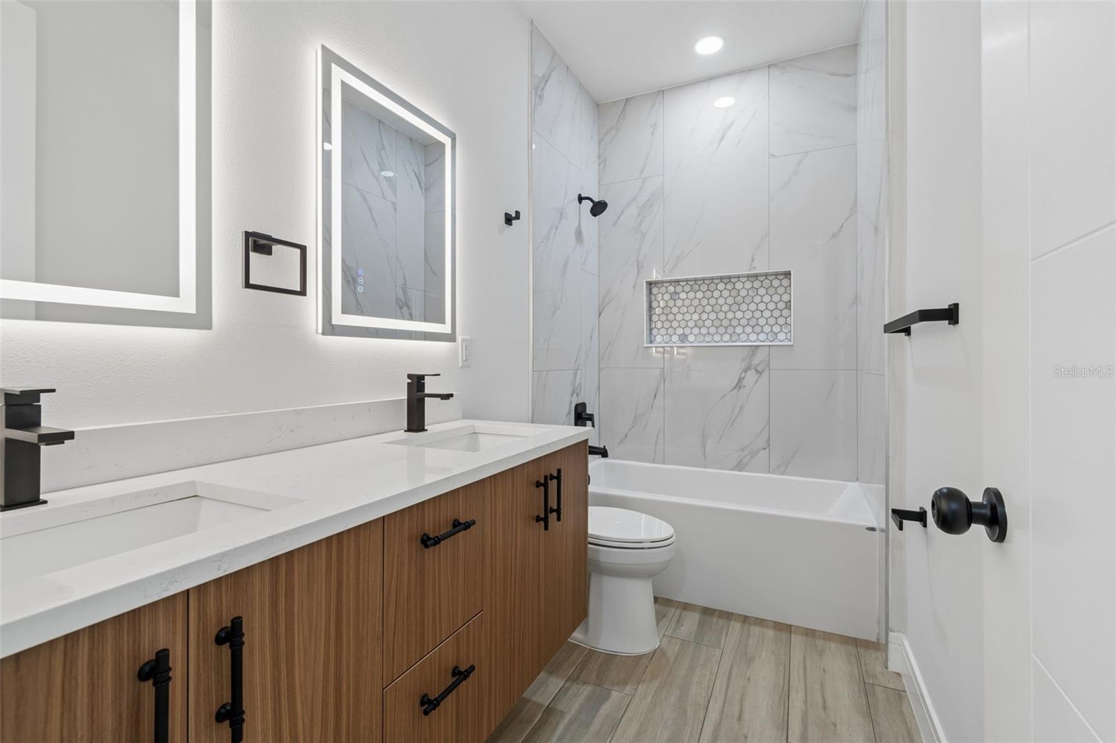 Image 22 of 50 For 1810 Erna Drive