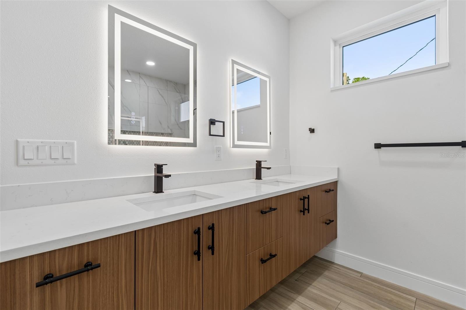 Image 36 of 50 For 1810 Erna Drive