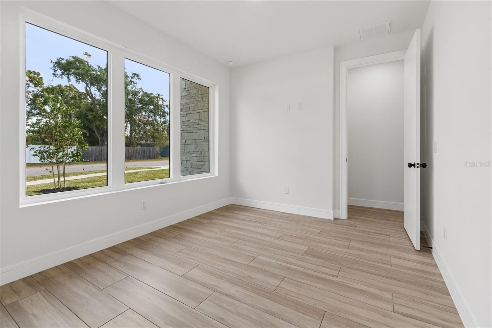 Image 40 of 50 For 1810 Erna Drive