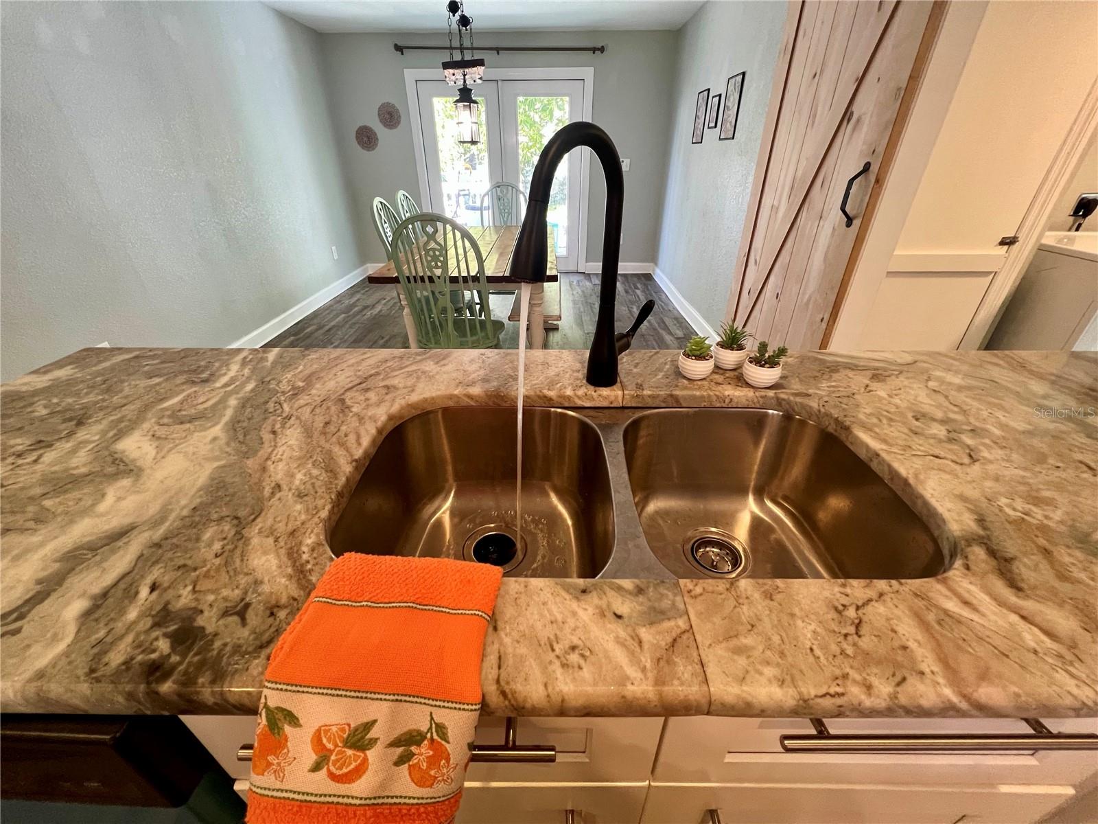 Image 29 of 61 For 1014 Crawford Street