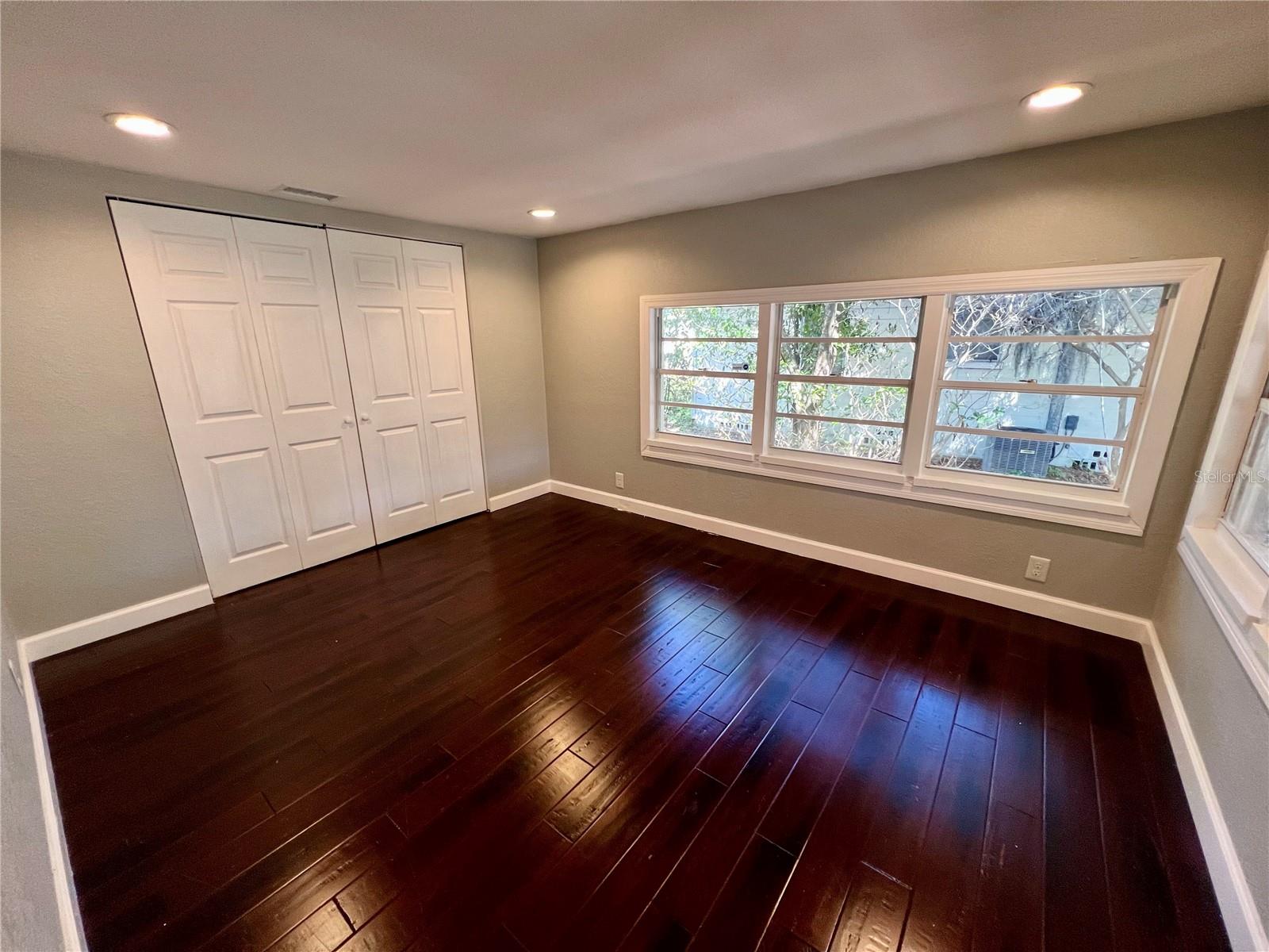 Image 54 of 61 For 1014 Crawford Street