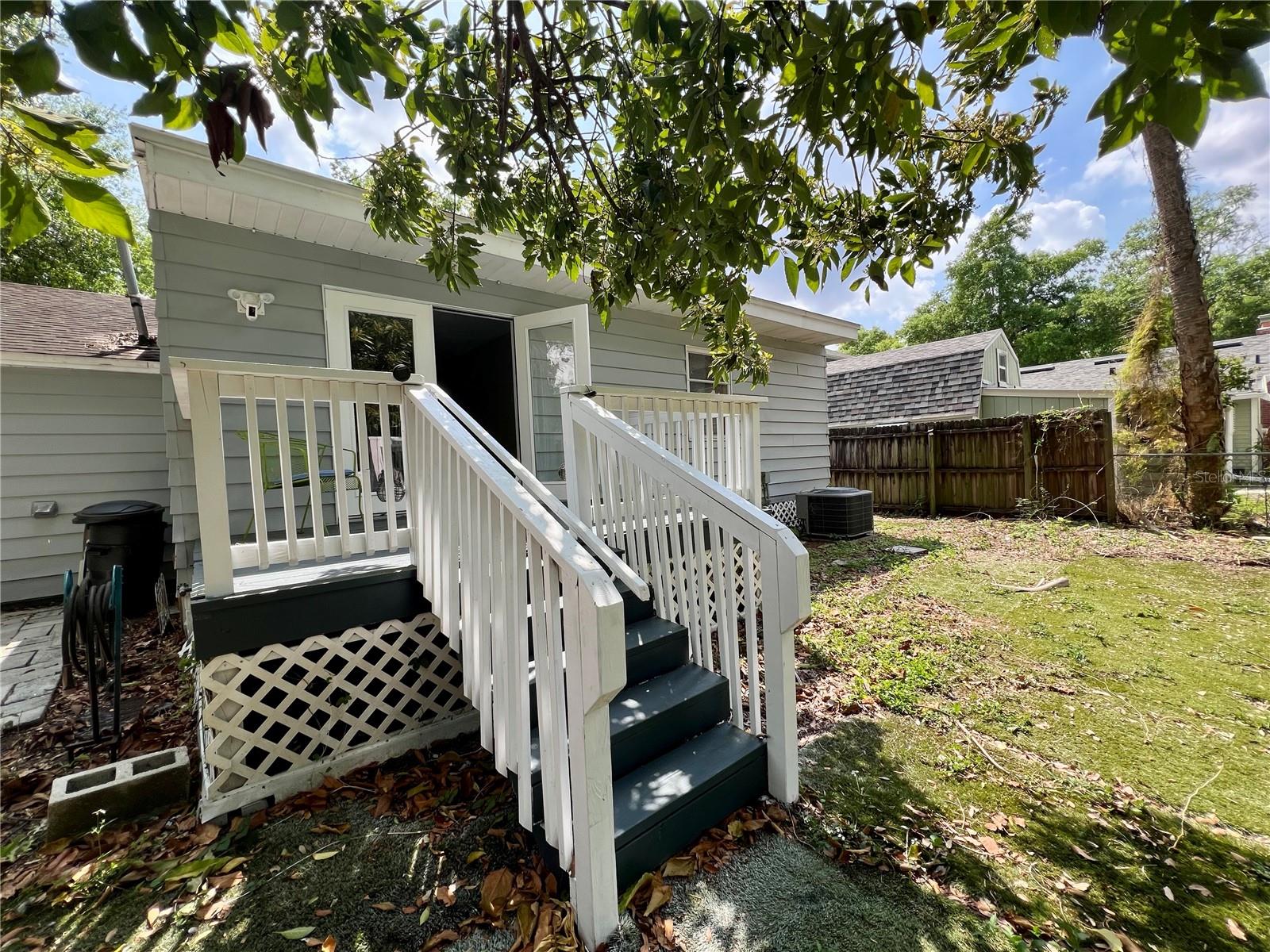 Image 57 of 61 For 1014 Crawford Street