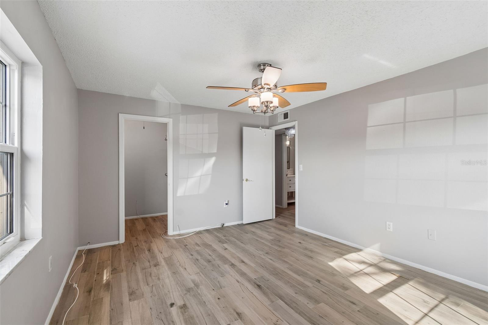 Image 17 of 31 For 4335 Aegean Drive 136a