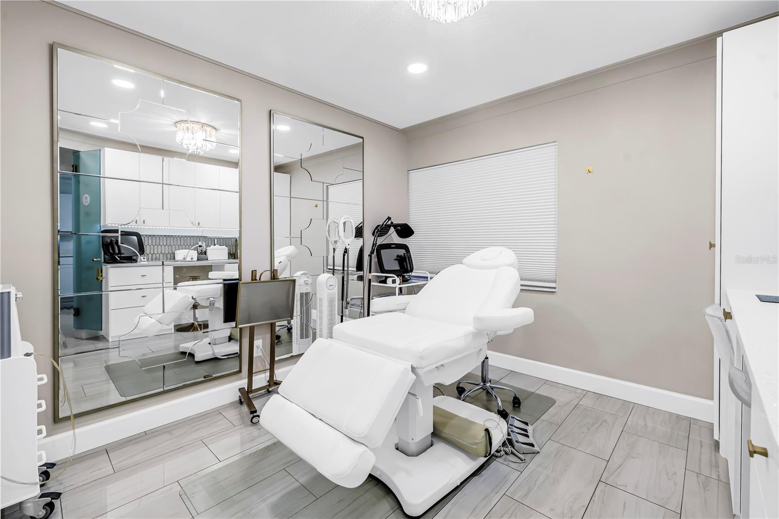 Image 22 of 29 For 2200 49th Street N