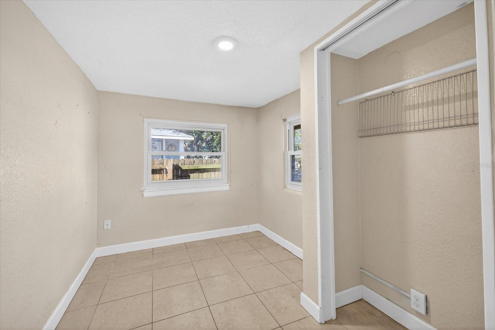 Image 11 of 34 For 2850 59th Avenue N