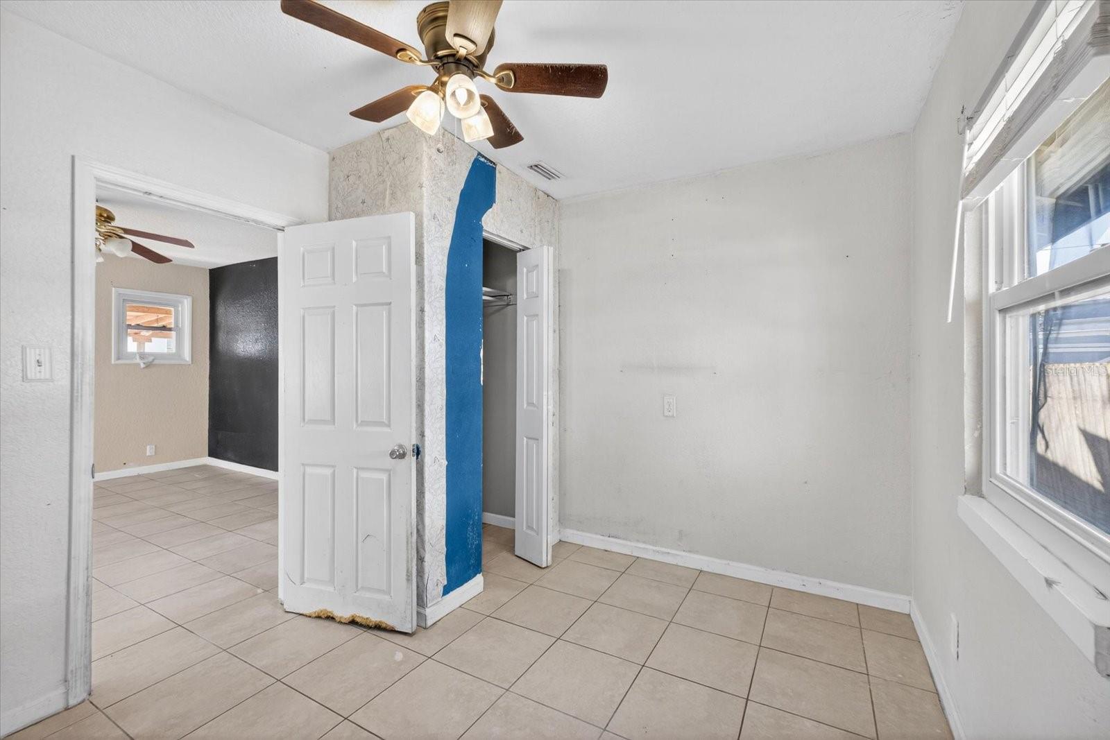 Image 13 of 34 For 2850 59th Avenue N