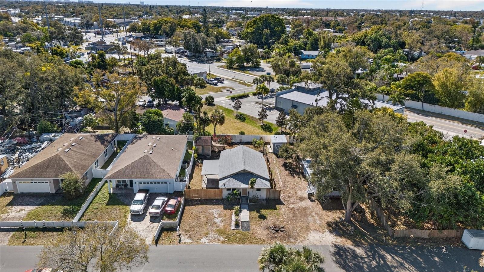 Image 3 of 34 For 2850 59th Avenue N