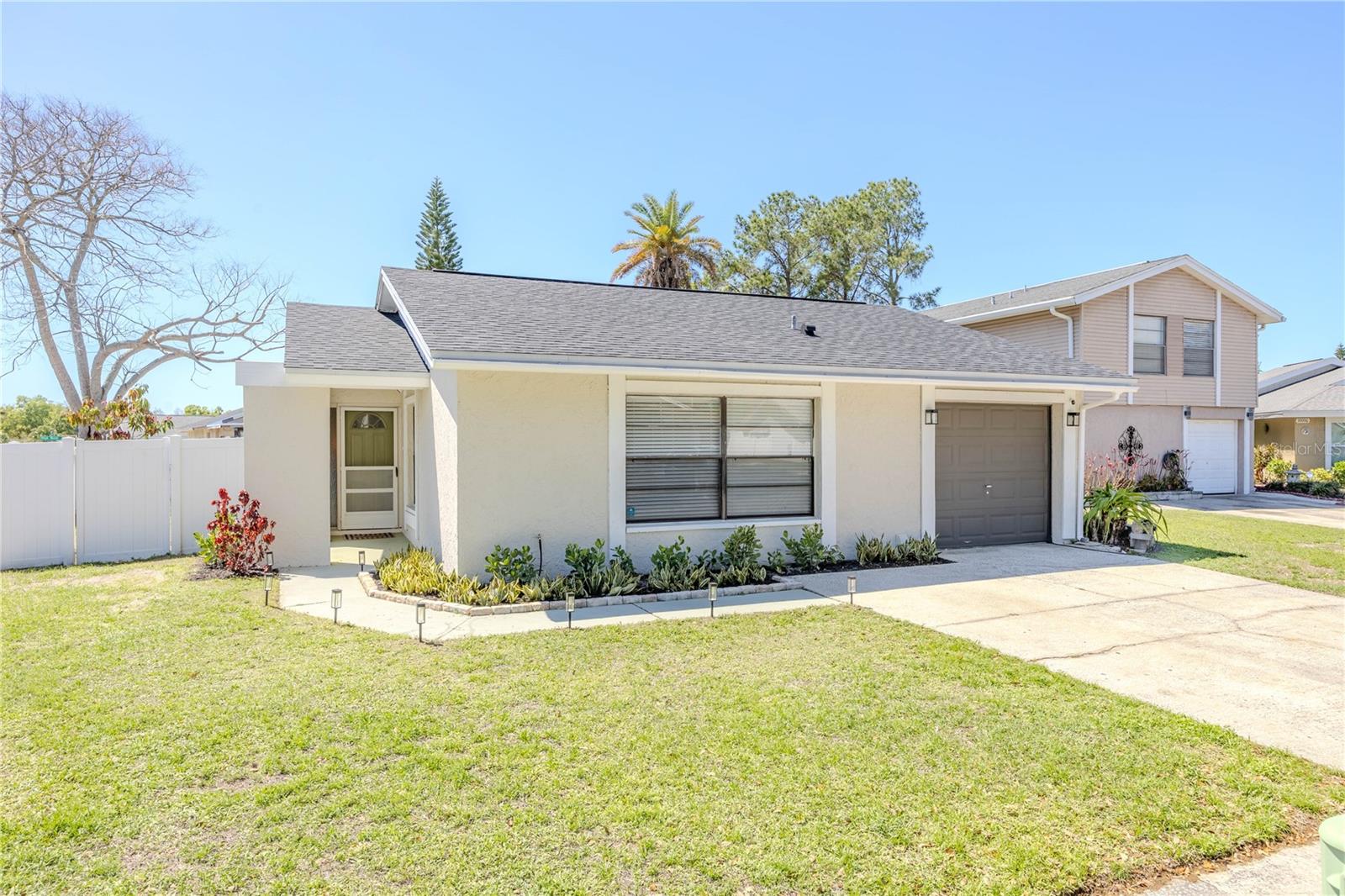 Details for 10002 Oakengate Place, TAMPA, FL 33624