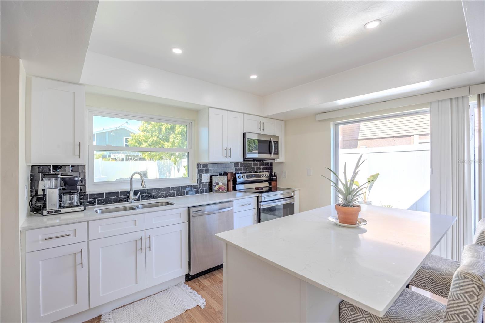 Image 12 of 37 For 10002 Oakengate Place