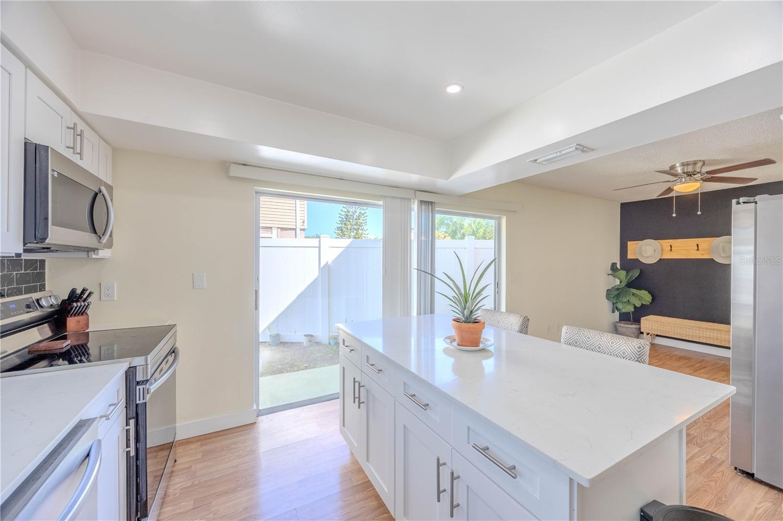 Image 13 of 37 For 10002 Oakengate Place