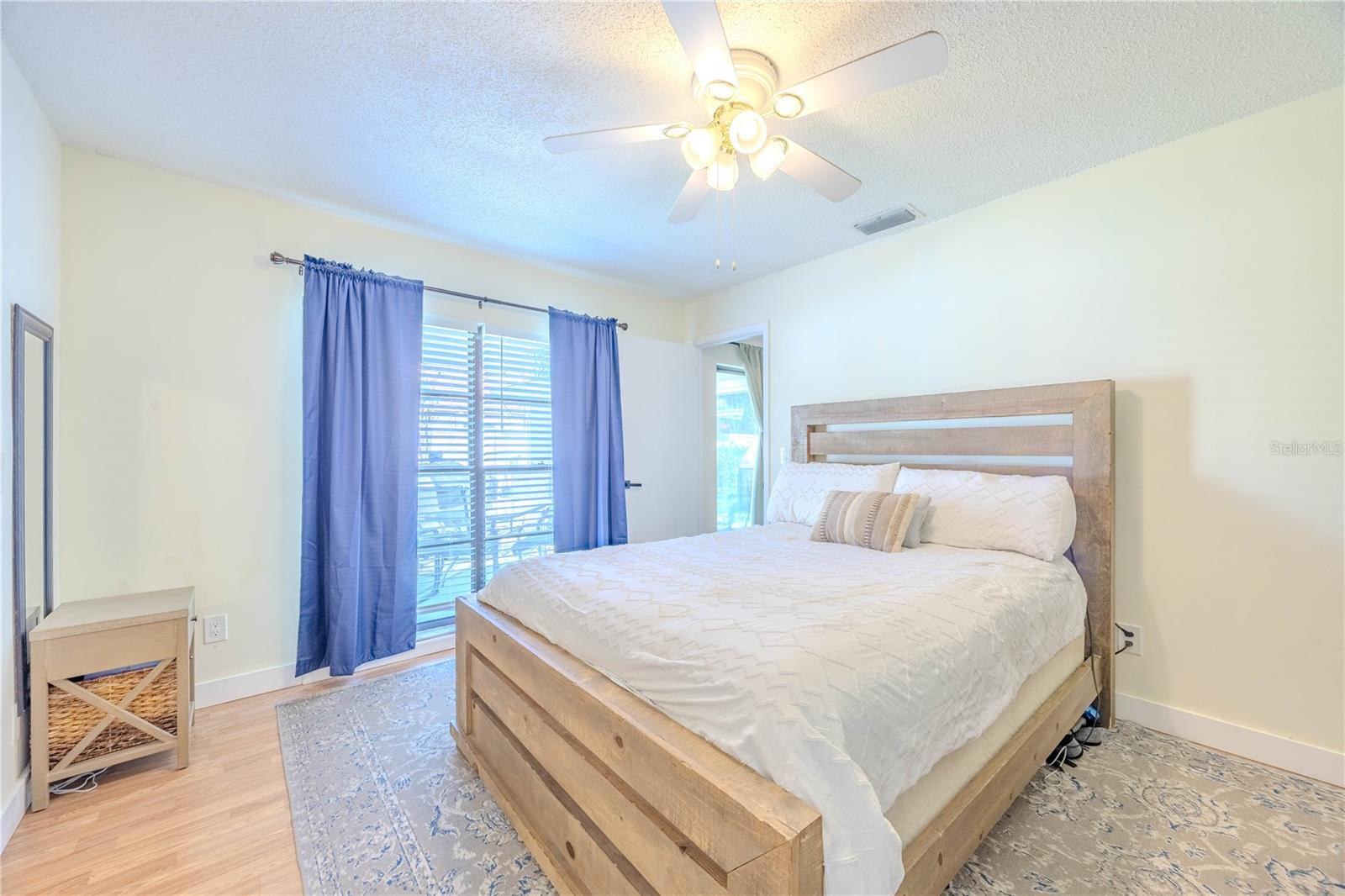 Image 19 of 37 For 10002 Oakengate Place