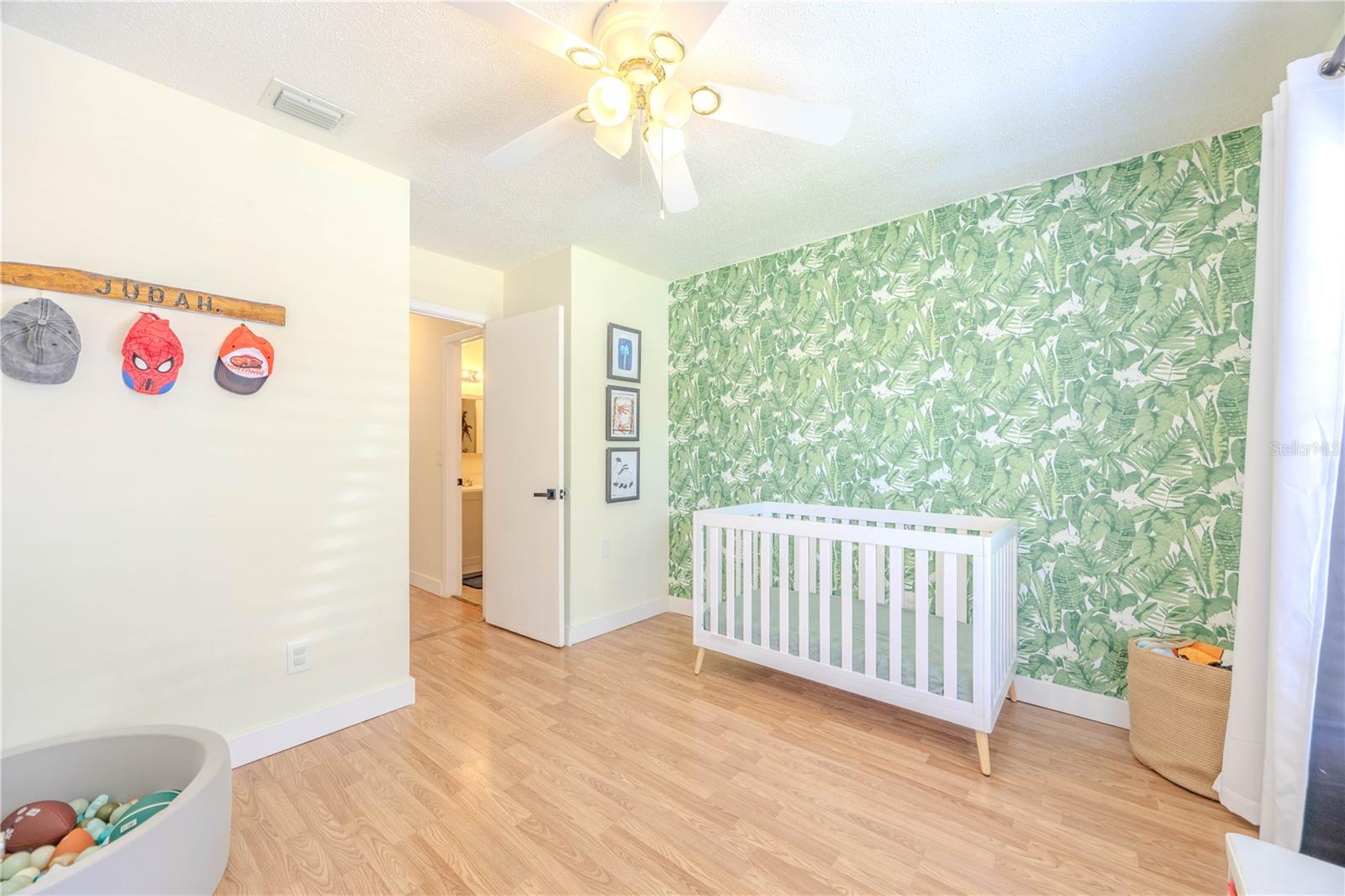 Image 25 of 37 For 10002 Oakengate Place