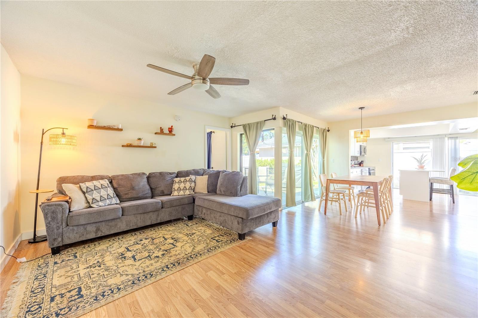 Image 3 of 37 For 10002 Oakengate Place