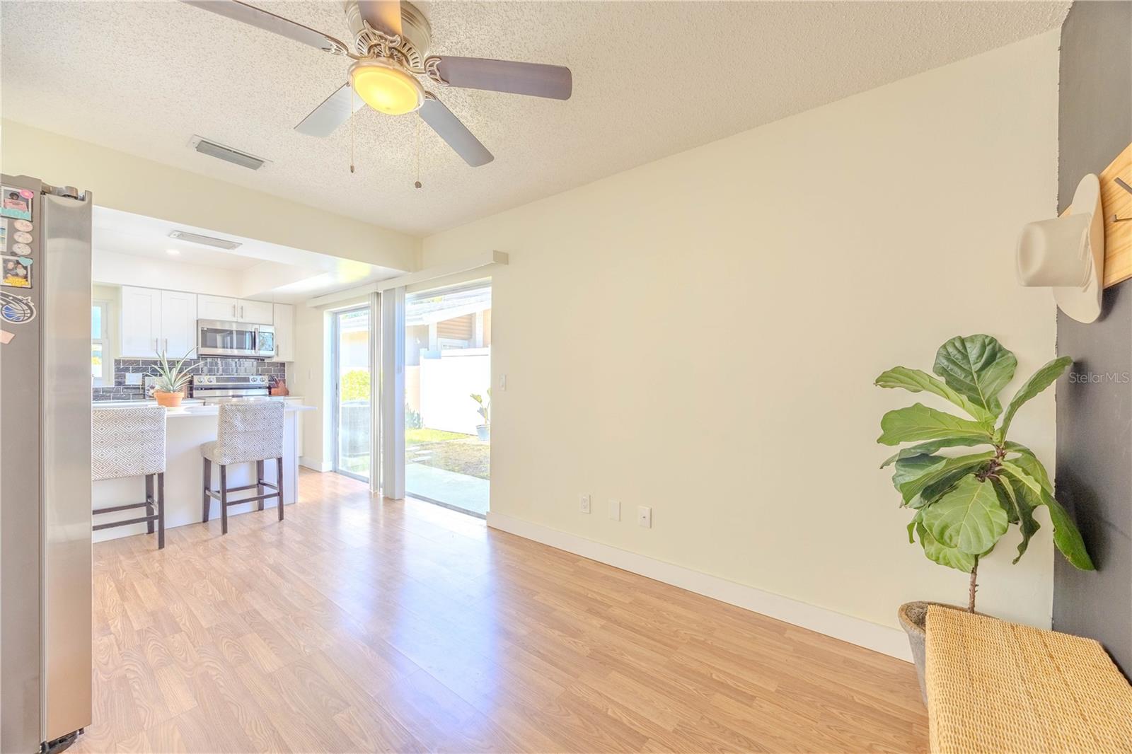 Image 7 of 37 For 10002 Oakengate Place