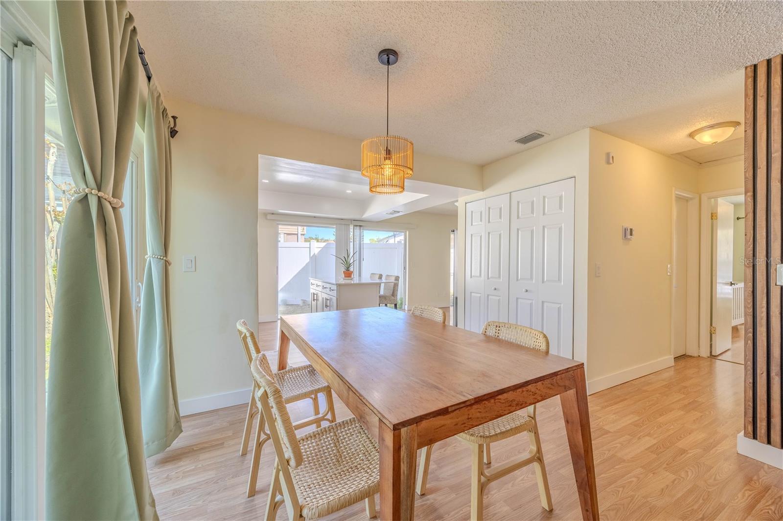 Image 8 of 37 For 10002 Oakengate Place