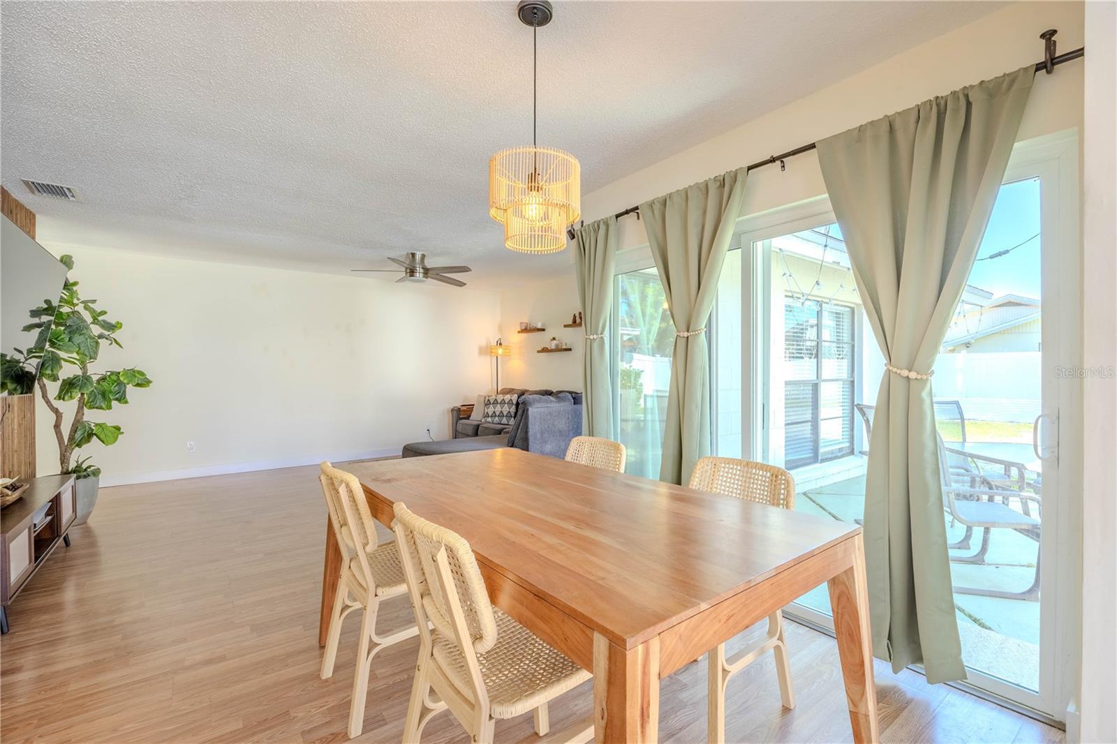 Image 9 of 37 For 10002 Oakengate Place