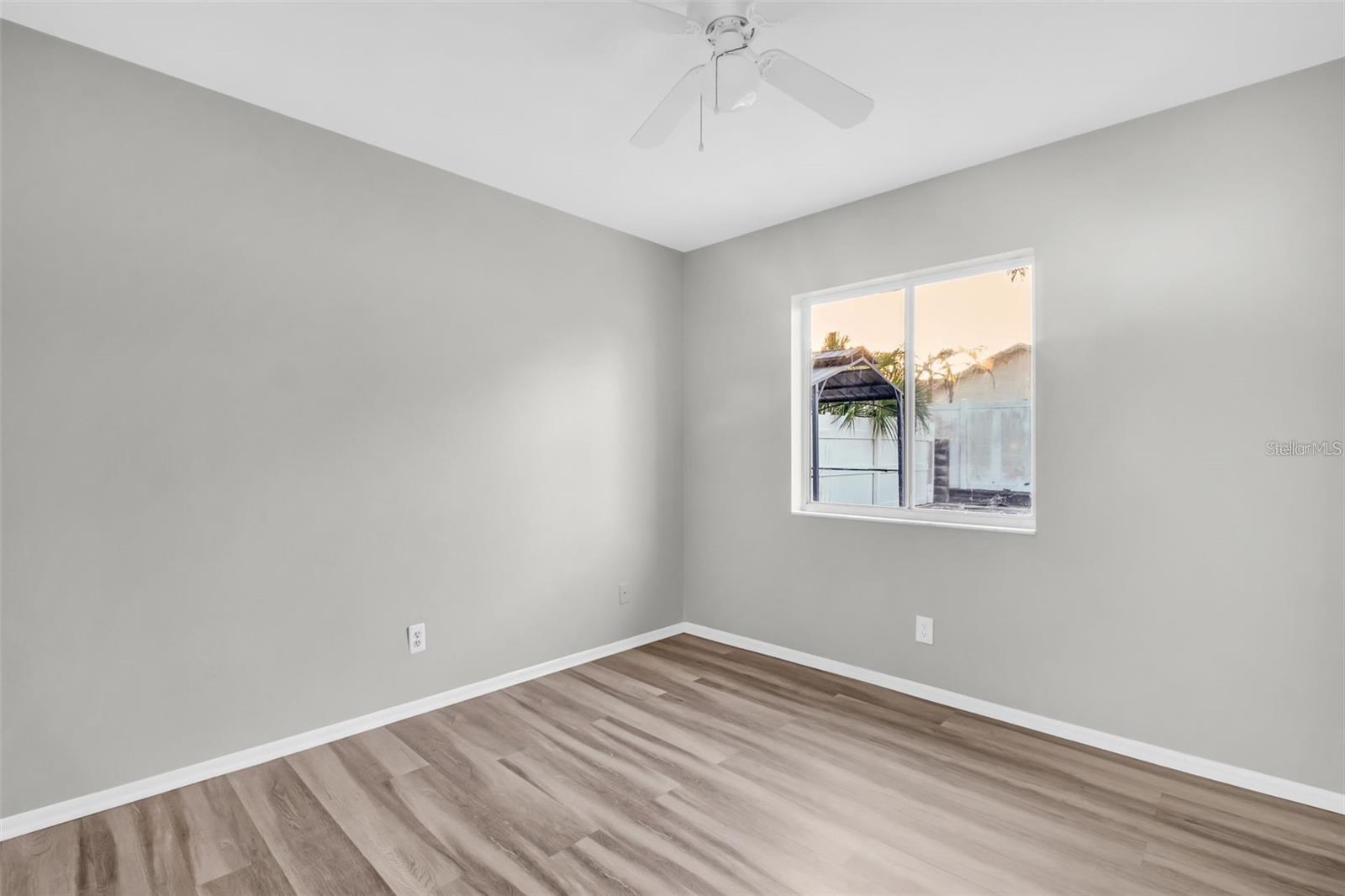 Image 14 of 22 For 12392 Cumberland Drive