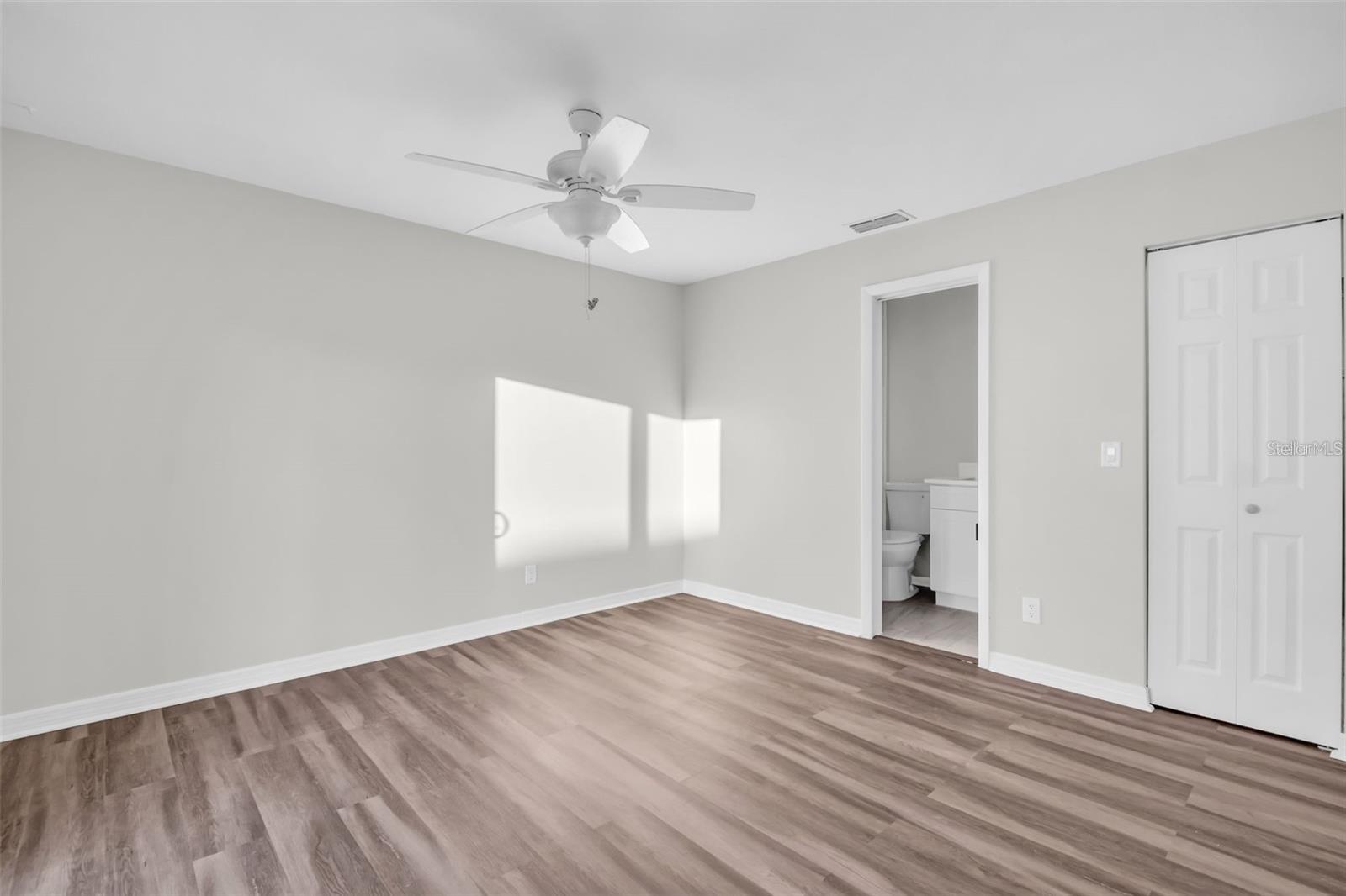 Image 8 of 22 For 12392 Cumberland Drive