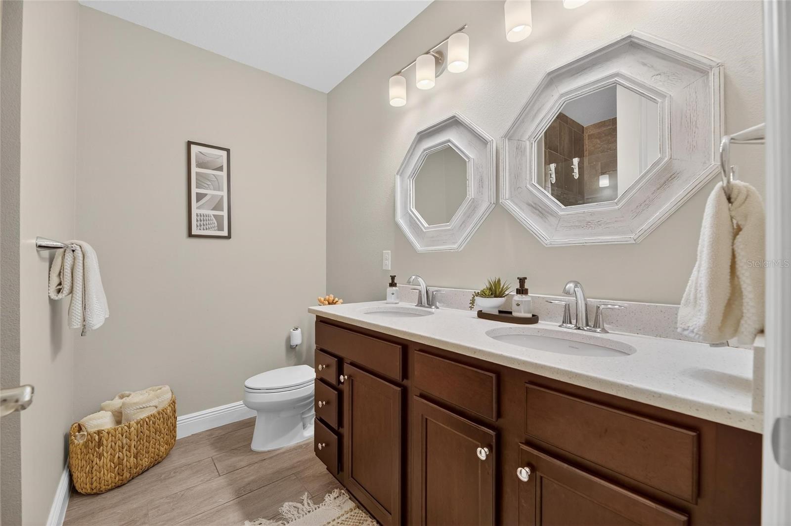 Image 38 of 51 For 7317 Hourglass Drive